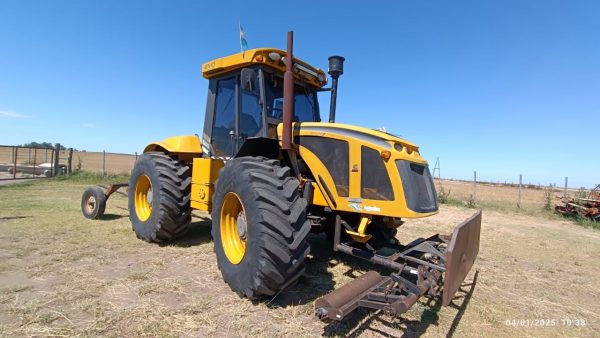 TRACTOR PAUNY P TRAC 180, SIMPLE 23.1X30, CON PISA PALOS, CABINA CON AA/CC