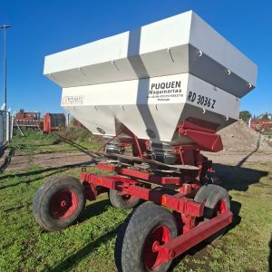 FERTILIZADORA A PLATO YOMEL, RD3036, EJE, BALANCIN, 3000LTS, CON BALANZA