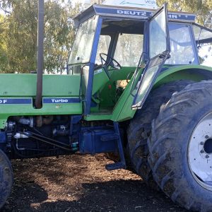 TRACTOR DEUTZ A160, DUALES 18.4X38, CABINA PUERTA DELANTERA.