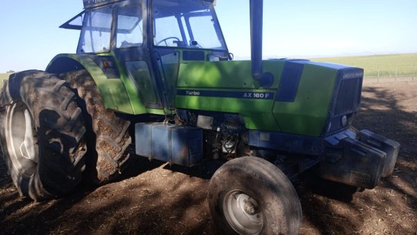 TRACTOR DEUTZ A160, DUALES 18.4X38, CABINA PUERTA DELANTERA. - Image 2