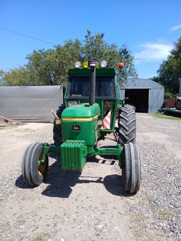 TRACTOR JOHN DEERE 2850, RODADO SIMPLE 18,4x34, CABINA PUERTA DELANTERA. - Image 4