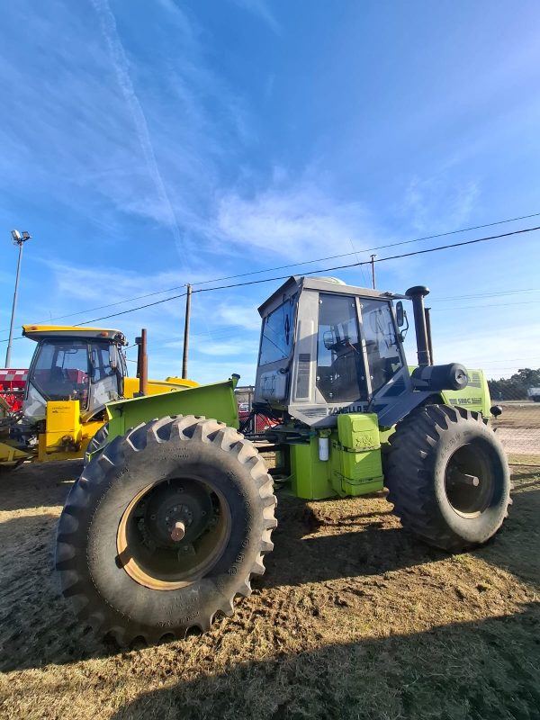 TRACTOR ZANELLO 500C, RODADO SIMPLE 23.1X30, GOMAS BUENAS,VIESA, VIGIA - Image 3