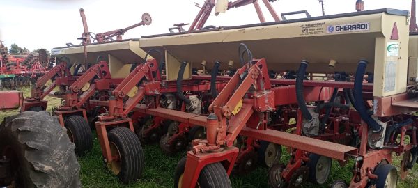 SEMBRADORA GHERARDI G200 TIRO PUNTA, 12A70, 2 MODULOS, NEUMATICA MATERMAC CON MONITOR CONTROL AGRO - Image 2