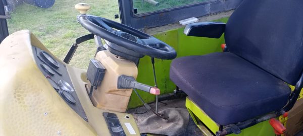 TRACTOR ZANELLO 250DT, DUALES 18.4X34, CAJA REPARADA, MUY BUEN ESTADO - Image 4