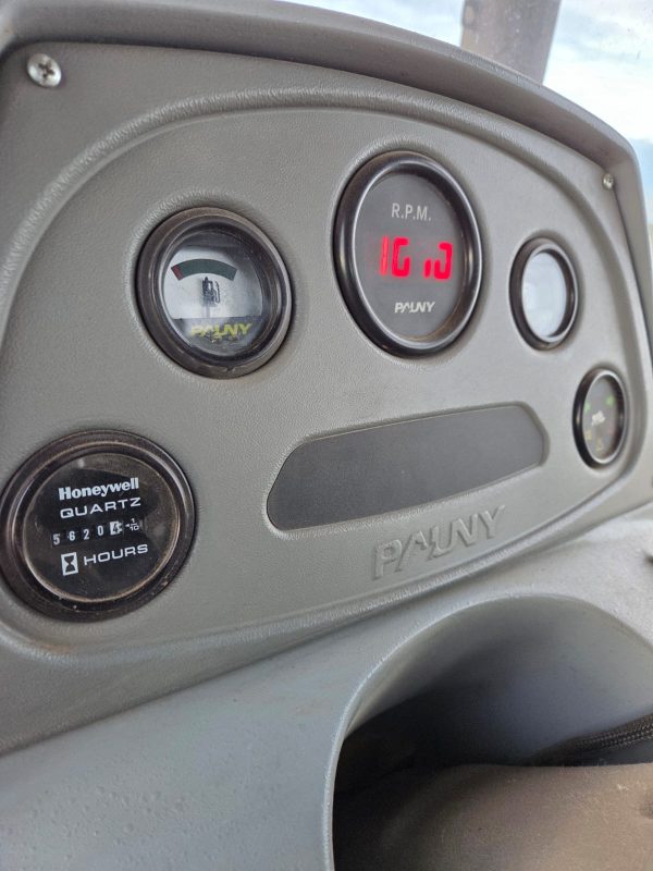 TRACTOR PAUNY 540 EVO, DUALES 18.4X34, 5.650HS, GOMAS 35% ORIGINALES, SIN PILOTO - Image 4