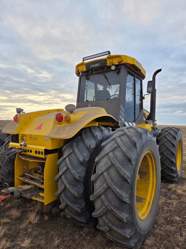 TRACTOR PAUNY 540 EVO, DUALES 18.4X34, 5.650HS, GOMAS 35% ORIGINALES, SIN PILOTO - Image 3