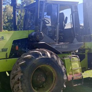 TRACTOR ZANELLO 460C, RODADO 23.1X30, MOTOR REPARADO 1000 HS, VIGIA, GOMAS 80%, AA/CC.