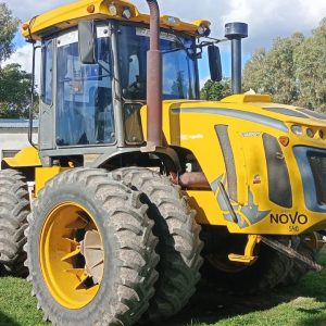 TRACTOR PAUNY 540 NOVO, CON DUALES 18.4X38, "SIN PILOTO",  CON ARTICULACION REPARADA , CENTRO CERRADO 130 LTS, 12000 HS
