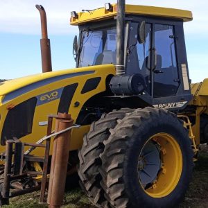 TRACTOR PAUNY 540C, CENTRO CERRADO 13.000HS, AÑO 2012, RODADO DUAL 18.4X34, SIN PILOTO, SIN PISAPALOS