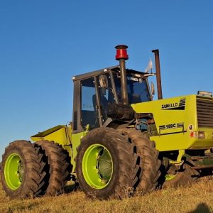 TRACTOR ZANELLO 500C, HIDRAULICO CENTRO CERRADO,  DUALES 18,4X34, GOMAS RETACADAS